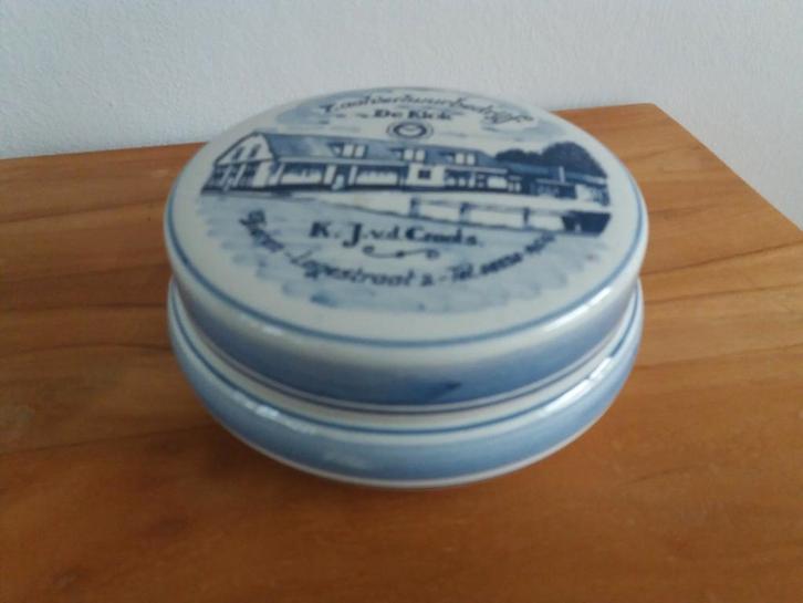 Delfts blauw doosje Zaalverhuurbedrijf De Klok, Antiek en Kunst, Antiek | Keramiek en Aardewerk, Ophalen