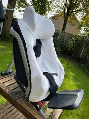 Autostoel i-size Concord Reverso Plus, inclusief zomerhoes