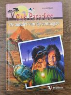 G.R. Cappello - De amulet van de zonnegod - Club paradiso, Boeken, Ophalen of Verzenden, Zo goed als nieuw, G.R. Cappello