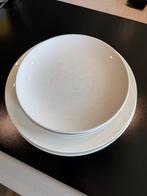 10 Borden, 2 verschillende maten, Huis en Inrichting, Keuken | Servies, Ophalen, Zo goed als nieuw, Overige stijlen, Bord(en)