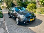 Renault Clio 1.2 16V 3DR 2002 Zwart, Auto's, Renault, Stof, 74 pk, 4 cilinders, Zwart