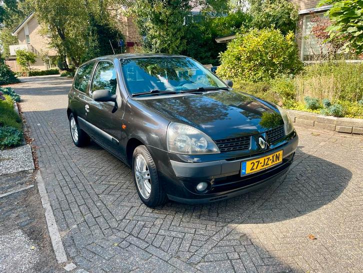 Renault Clio 1.2 16V 3DR 2002 Zwart, Auto's, Renault, Particulier, Clio, ABS, Airbags, Centrale vergrendeling, Elektrische ramen