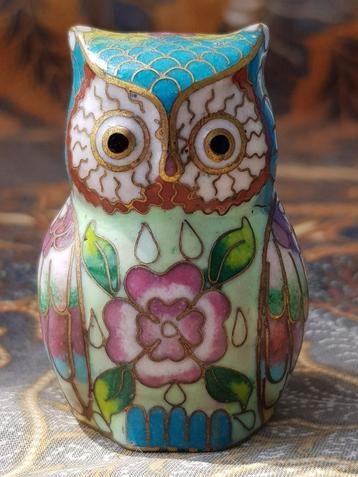 Mooi oud Chinees cloisonne beeldje van een uil 5,2 cm. beschikbaar voor biedingen