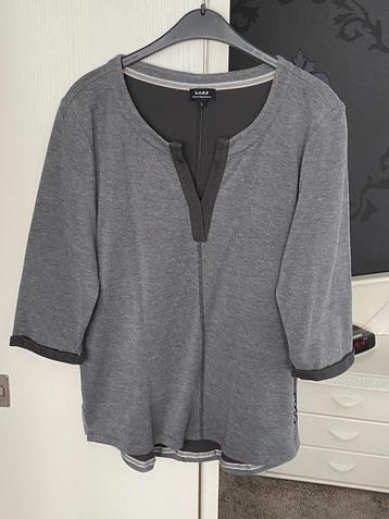 Maat L. Trui. L.O.E.S. Grijs. beschikbaar voor biedingen