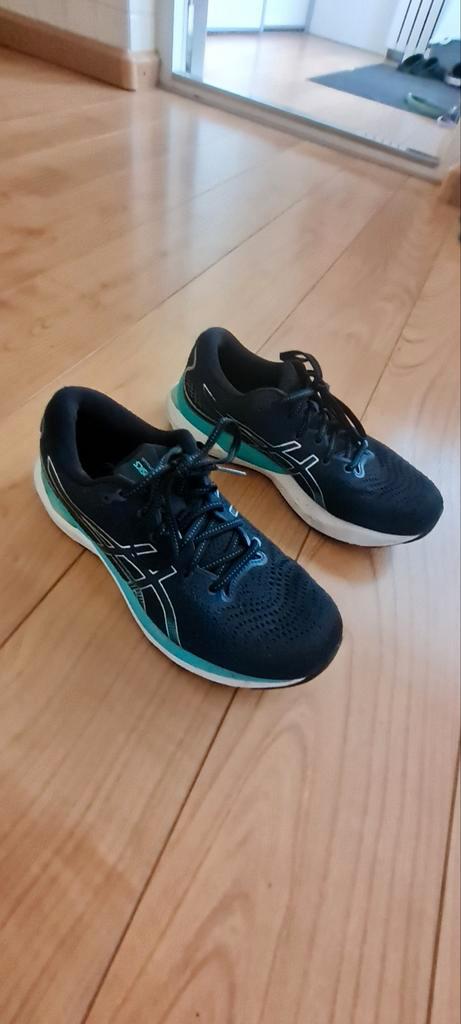 Asics hardloopschoenen maat 40 - Weinig gebruikt, Sport en Fitness, Loopsport en Atletiek, Zo goed als nieuw, Ophalen of Verzenden