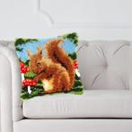 Smyrna, latch hook kussen, diy kit, Eekhoorn, zelf maken  In, Hobby en Meer, Hobby en Meer, Nieuw, Ophalen of Verzenden