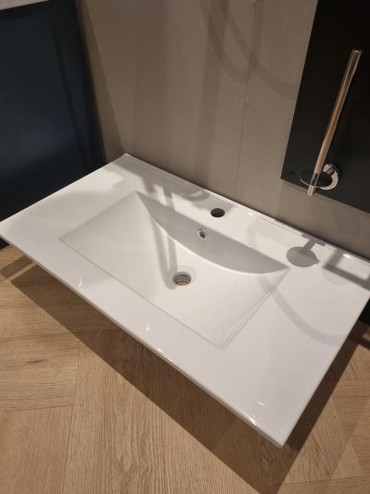 Wastafelblad - Stijlvol en functioneel, Huis en Inrichting, Badkamer | Badkamermeubels, Zo goed als nieuw, Wasbak of Wastafel