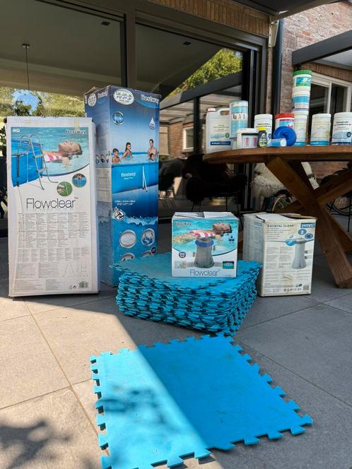 Complete zwembad set met trap, pomp, ondervloer en chloor, Tuin en Terras, Zwembad-toebehoren, Zo goed als nieuw, Ophalen