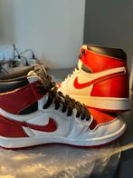 Nike Air Jordan 1 Retro High OG - Maat 42, Kleding | Dames, Schoenen, Ophalen of Verzenden, Zo goed als nieuw, Rood, Sneakers of Gympen