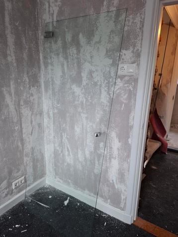 Glazen Douchedeur, 205 cm hoog beschikbaar voor biedingen