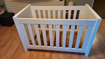 Kinderledikant enkele keer gebruikt compleet beschikbaar voor biedingen