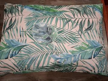 Nieuw hondenkussen 100 x 70 cm beschikbaar voor biedingen