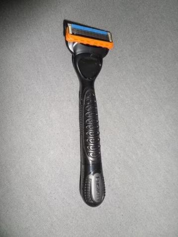 Scheermes - Gillette Fusion 5 - Met 3 mesjes beschikbaar voor biedingen