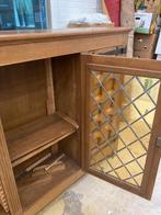Eiken kast met glas in lood en LP indeling, Huis en Inrichting, Kasten | Buffetkasten, Ophalen