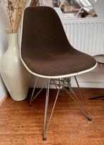 Eames DSW stijl fiberglass stoel – vintage uitvoering, Ophalen, Gebruikt, Hout, Bruin