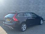 Volvo V60 2.4 D6 Twin Engine R-Design | Adaptieve Cruise Con, Auto's, Automaat, Euro 6, Met garantie (alle), Zwart