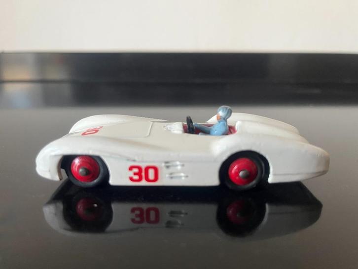 Dinky Toys #237 Mercedes Benz Racing Car, Hobby en Vrije tijd, Modelauto's | 1:43, Zo goed als nieuw, Auto, Dinky Toys, Ophalen of Verzenden