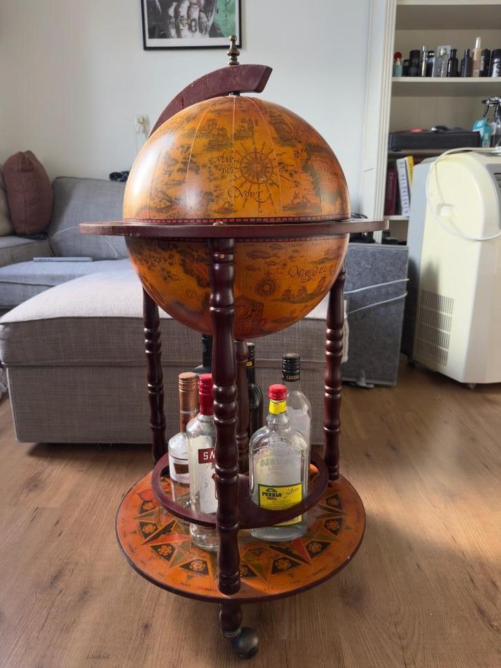 Globe-bar / barglobe – Nieuw model op wieltjes, Huis en Inrichting, Woonaccessoires | Wereldbollen, Nieuw, Ophalen of Verzenden