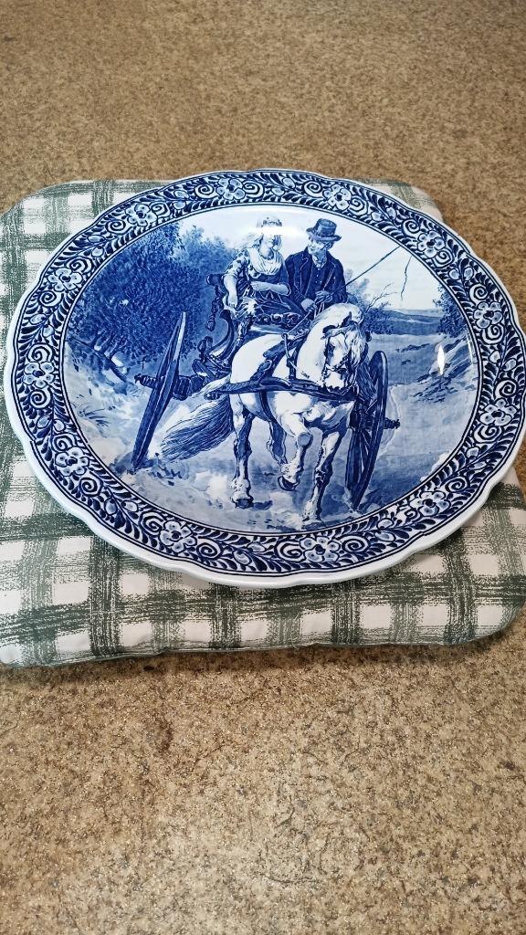 2x Royal Sphinx Maastricht Delfts blauw wandbord (40 cm), Antiek en Kunst, Antiek | Wandborden en Tegels, Ophalen of Verzenden