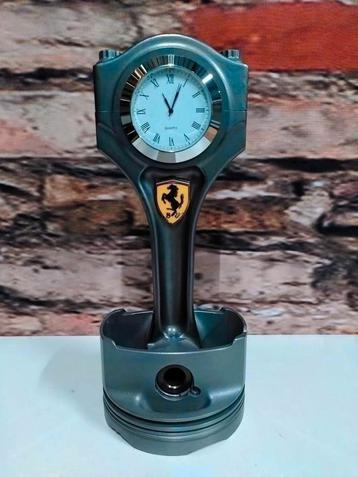 Piston clock Zuiger klok V8 V12 motorblok mancave F1 Ferrari beschikbaar voor biedingen