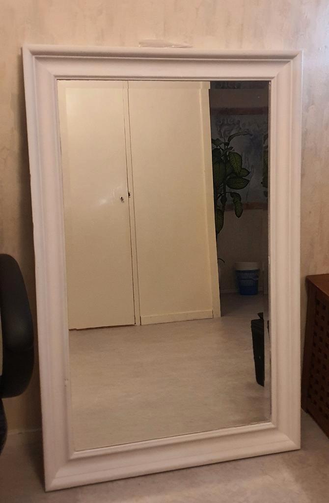GROTE SPIEGEL WIT, Huis en Inrichting, Woonaccessoires | Spiegels, Gebruikt, Minder dan 100 cm, Rechthoekig, Ophalen