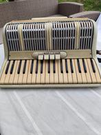Oude accordeon voor decoratie of reparatie, Muziek en Instrumenten, Accordeons, Ophalen, Gebruikt, Overige merken