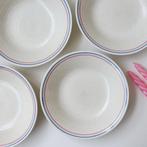Churchill England borden beige spikkels roze blauw vintage, Bord(en), Overige stijlen, Ophalen of Verzenden, Zo goed als nieuw