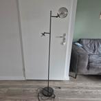 Staande lamp met 1 kapotte bol, Huis en Inrichting, Lampen | Vloerlampen, Ophalen