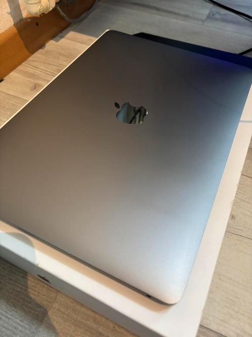 Macbook pro 2020 m1 touchbar, Computers en Software, Apple Macbooks, Gebruikt, MacBook Pro, 13 inch, Onbekend, 256 GB, 8 GB, Qwerty