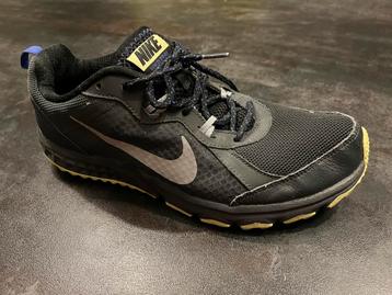 Nike sportschoenen maat 43 survival beschikbaar voor biedingen