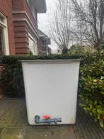 Polyester bak 650L met Kraan, Ophalen, Kunststof, Gebruikt, Met kraantje