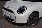 MINI Hatchback Cooper E / Classic / Pakket L / 17 inch Paral, Auto's, Mini, Stof, Zwart, 4 stoelen, Wit
