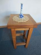 Massief eiken bijzettafel. (Vierkant: 30 x 30 cm), Huis en Inrichting, Tafels | Bijzettafels, 45 tot 60 cm, Minder dan 55 cm, Vierkant
