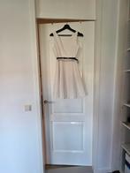 Dresses i am 159cm and 48kg, Huis en Inrichting, Woonaccessoires | Kapstokken, Ophalen of Verzenden, Zo goed als nieuw, Minder dan 100 cm
