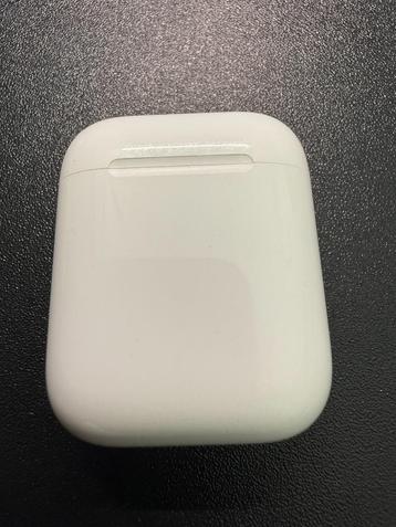 Apple AirPods (A1523) – deels werkend + case beschikbaar voor biedingen