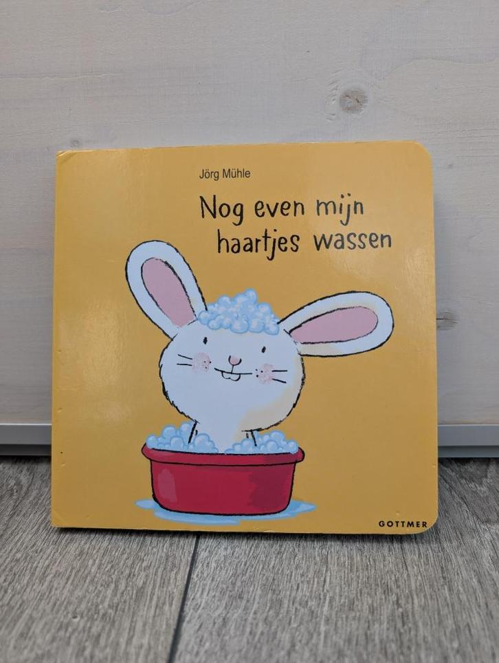 Klein konijn - Nog even mijn haartjes wassen - Jorg Muhle, Boeken, Kinderboeken | Baby's en Peuters, Gelezen, 2 tot 3 jaar, Ophalen of Verzenden