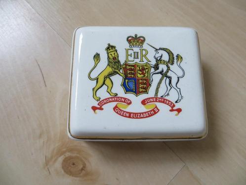 royalty/zeep doosje/Queen Elizabeth/Coronation/trinket doosj, Verzamelen, Koninklijk Huis en Royalty, Gebruikt, Overige typen