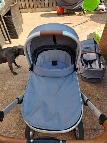 Mutsy traveller 3 in 1 kinderwagen te koop in goede staat beschikbaar voor biedingen