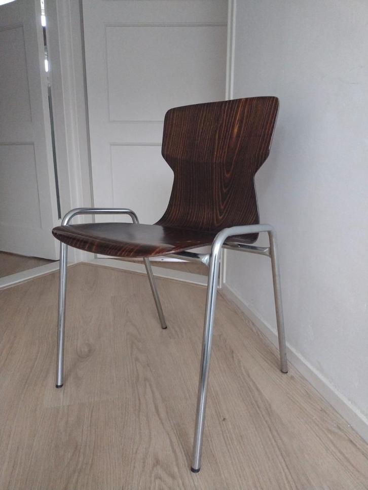 Eromes Wijchen schoolstoel - vintage design, Huis en Inrichting, Stoelen, Ophalen