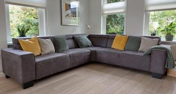 Hoekbank ( comfortabel en luxe) incl. hocker beschikbaar voor biedingen