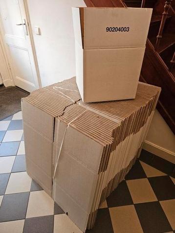 60 zeer stevige verzend dozen , nieuw. beschikbaar voor biedingen