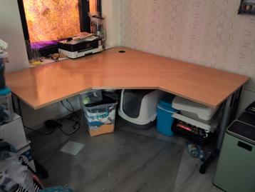 Groot hoekbureau