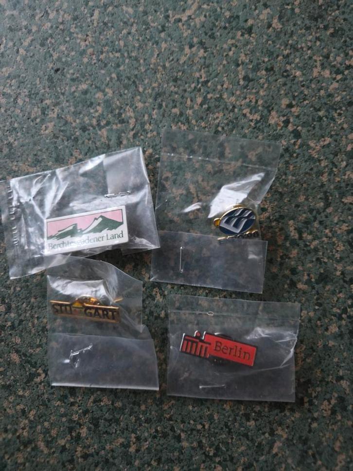 Vintage Steden Speldjes - Set van 4, Verzamelen, Speldjes, Pins en Buttons, Zo goed als nieuw, Speldje of Pin, Stad of Land, Ophalen of Verzenden