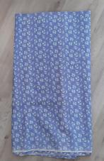 Blauwe bloemenstof, 3 meter x 140cm Nieuw, hele lap 10 euro, Hobby en Vrije tijd, Stoffen en Lappen, Blauw, 120 cm of meer, Ophalen of Verzenden