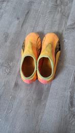 Puma voetbalschoenen zonder veters maat 32, Maat XS of kleiner, Ophalen of Verzenden, Zo goed als nieuw, Schoenen