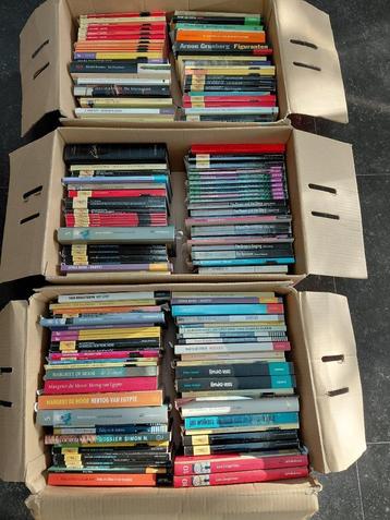 Partijtje Leeslijst Boeken 150 stuks vnl. Nederlands beschikbaar voor biedingen