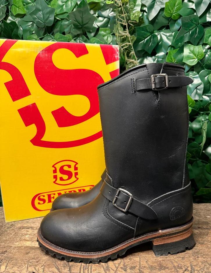 Nieuwe geweldig mooie engineer boots van Sendra maat 46, Kleding | Heren, Schoenen, Nieuw, Boots, Zwart, Ophalen of Verzenden