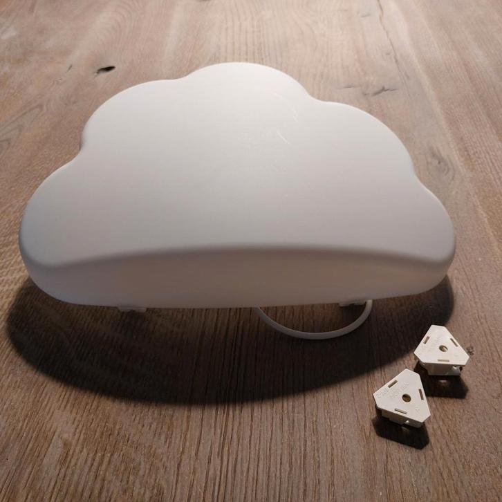 UPPLYST led wandlamp wolk ikea, Huis en Inrichting, Lampen | Wandlampen, Zo goed als nieuw, Ophalen of Verzenden