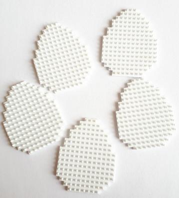 Paaseieren klein 5 stuks (wit flexibele basisplaat) 3,5x4 cm beschikbaar voor biedingen