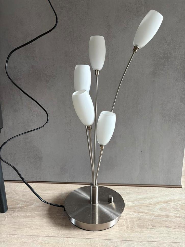 Leuke tafellamp, Huis en Inrichting, Lampen | Tafellampen, Zo goed als nieuw, 50 tot 75 cm, Ophalen